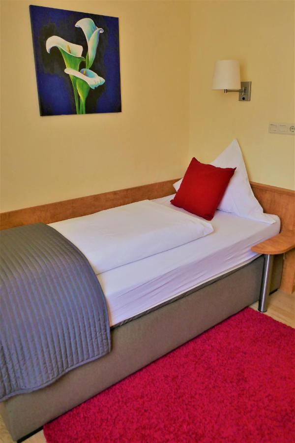 Hotel Bischoff Baden-Baden Kamer foto