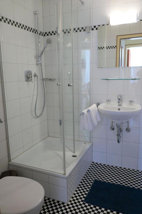 Hotel Bischoff Baden-Baden Kamer foto